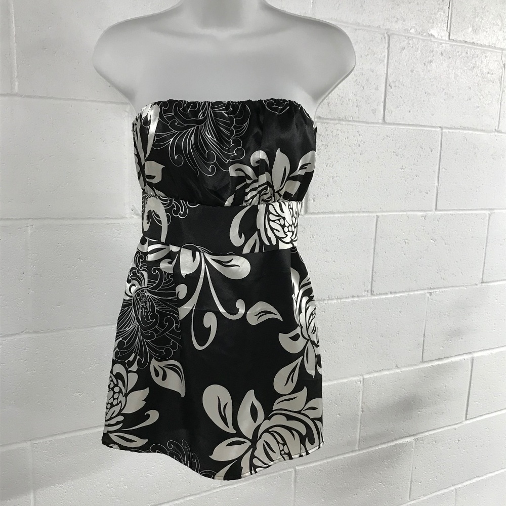 RW&CO - Strapless Top